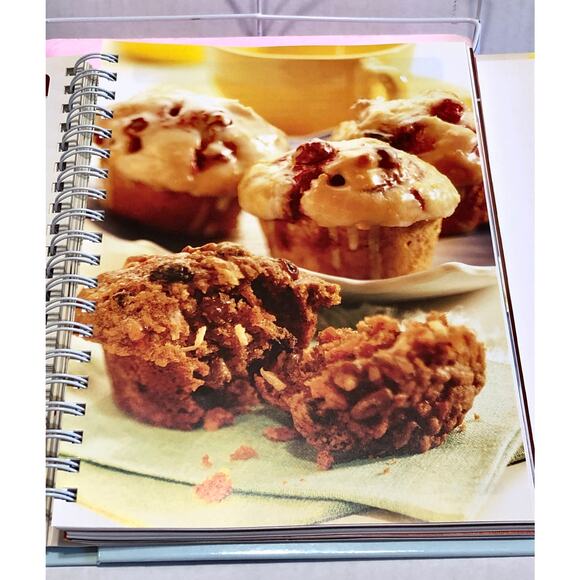 Robin Hood Baking: Over 250 Recipes from Robin Hood's Baking Festival and Home - Picture 4 of 6